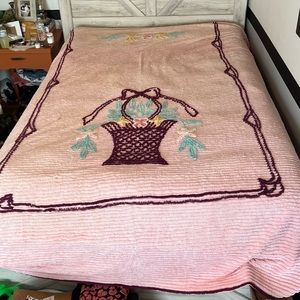 Basket chenille spread RARE